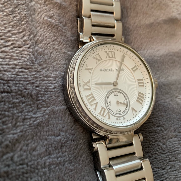 Michael Kors Skylar Crystal Bezel Bracelet Watch Silver 42mm - Picture 5 of 10